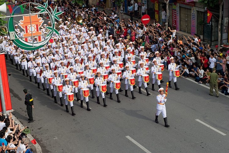 70ème anniversaire de la Révolution d’Août et de la Fête nationale - ảnh 9